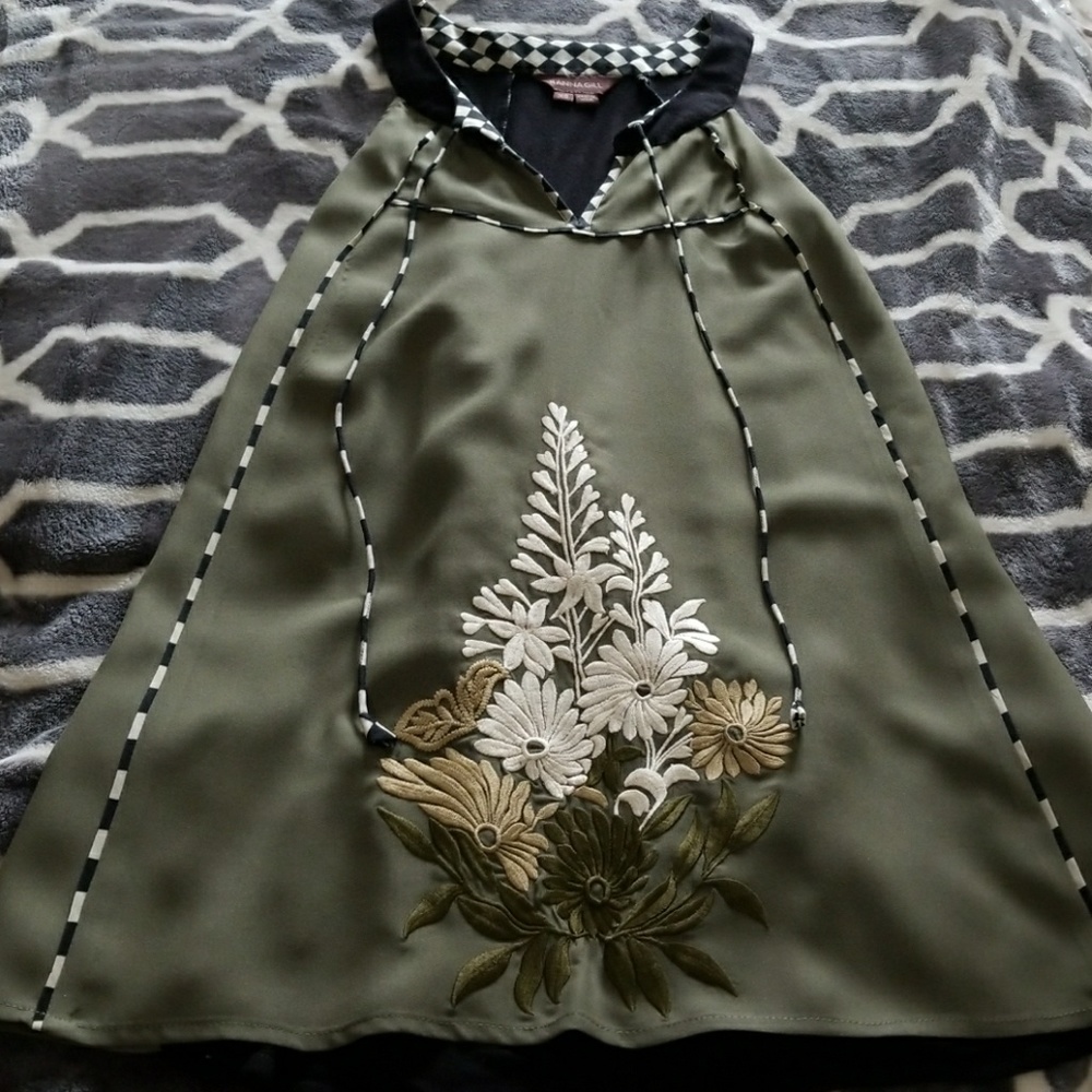 ranna gill embroidered flower